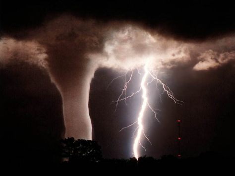 http://earthscience.files.wordpress.com/2007/05/tornado.jpg
